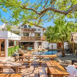 https://aquarius-backpackers-resort.hotelsbyronbayaustralia.com