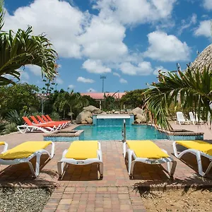 camacuri-apartments.comcaribbean.com/