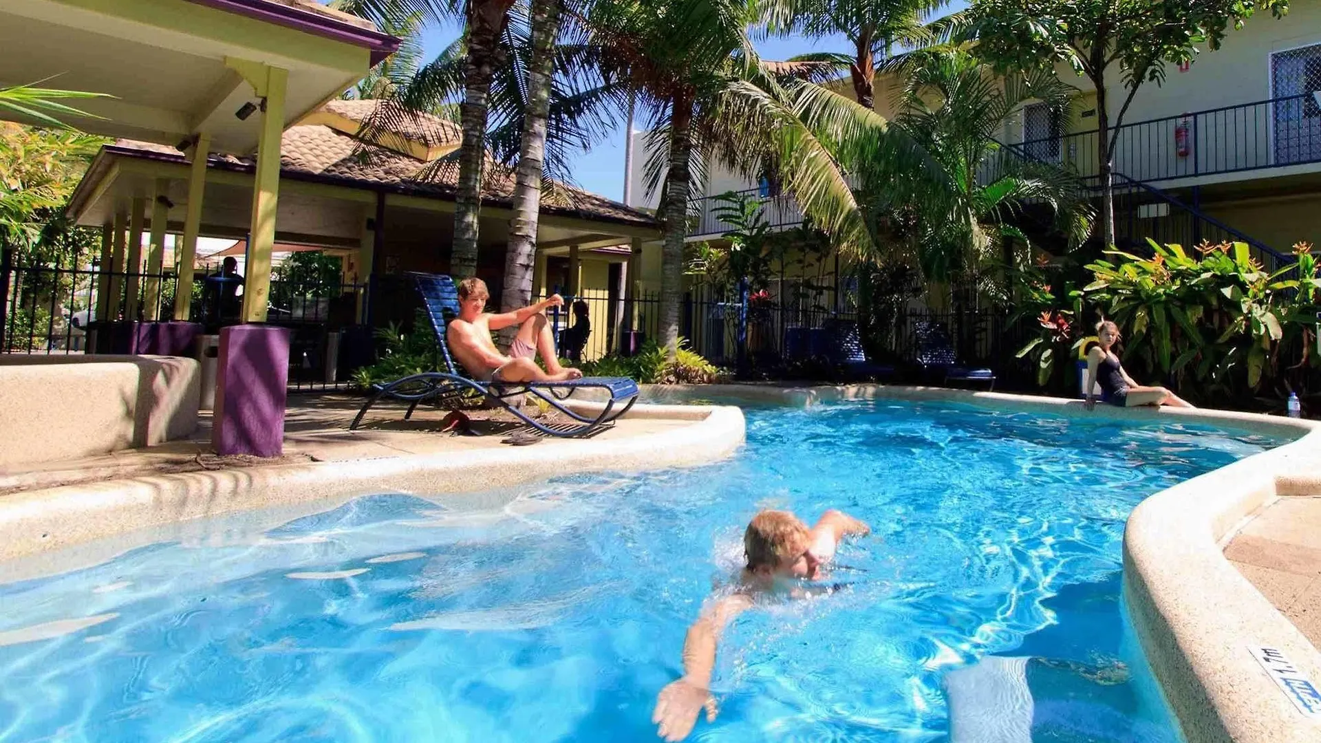 Yha Cairns Central Australia